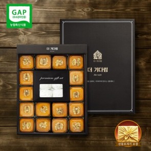 [더 기다림] 청도 호두 찹쌀떡 품은 햇 반건시 곶감 에디션 설레임3호 선물세트 [70g~80g내외 16개 1.2kg내외+호두 찹살떡 60G 4입증정] 
